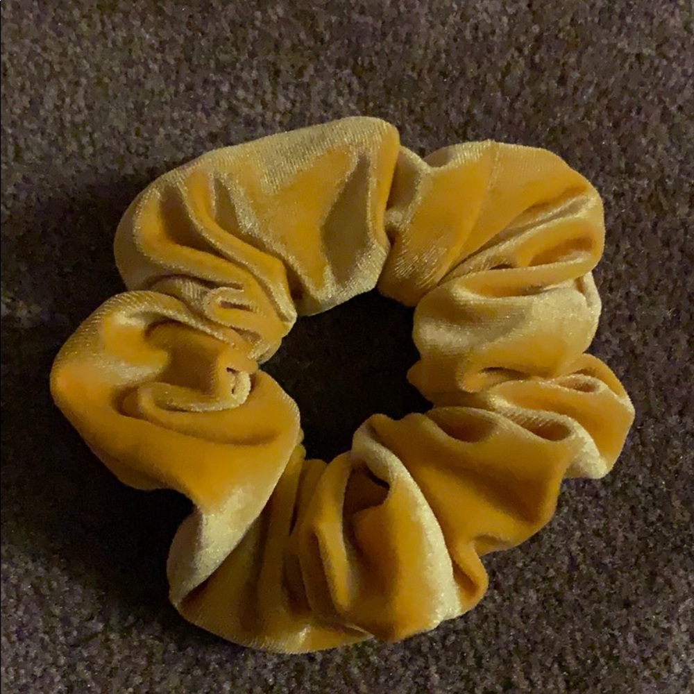 Selling theses 3 dollars each